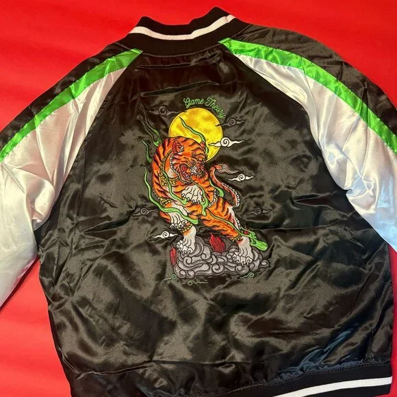 Vintage-Style Unisex Embroidered Tiger Bomber Jacket by Game Theory - Picture 10 of 12
